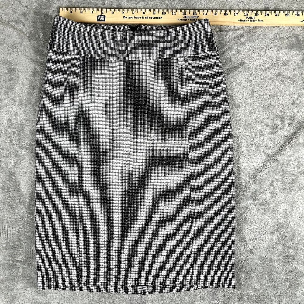 Express Design Studio Pencil Skirt Size 2 Button Back Black White Houndstooth - Picture 3 of 8